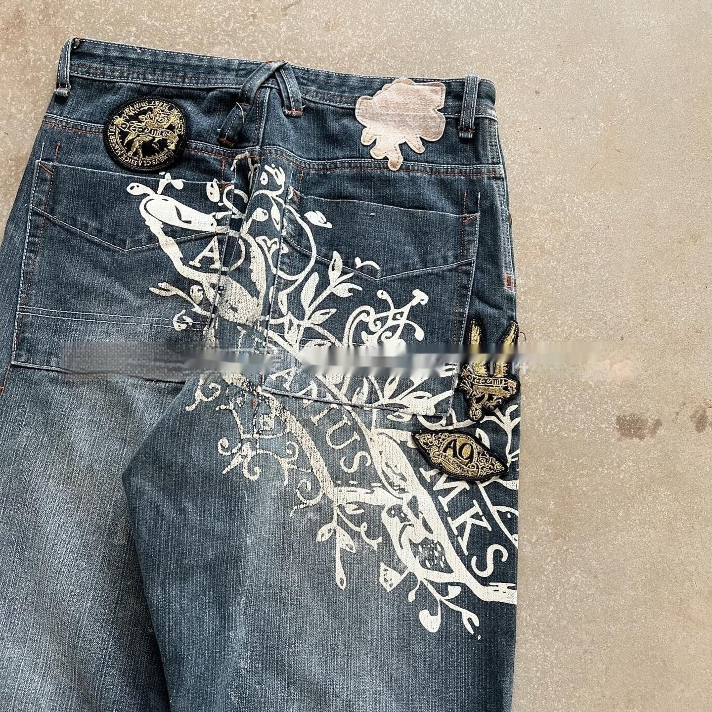 Baggy jeans