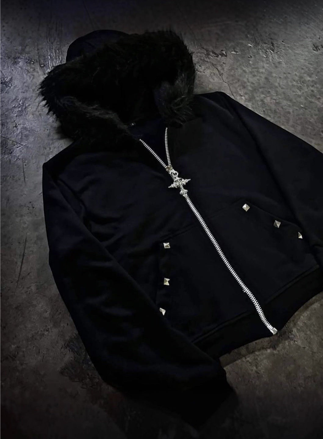 Bluza "emo" z futrem