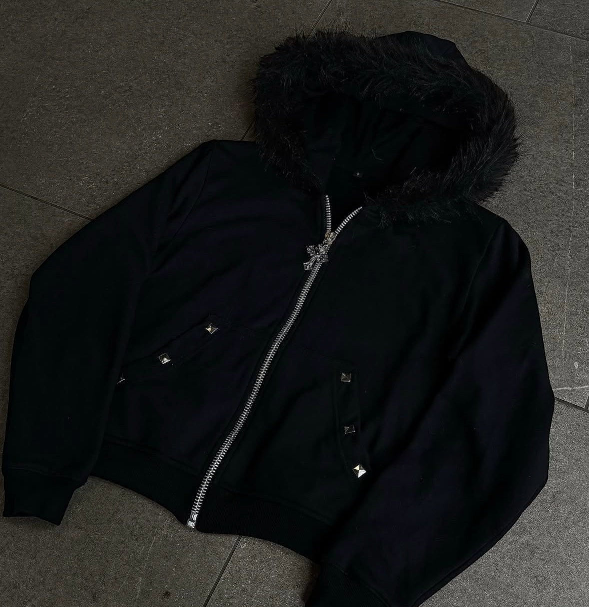 Bluza "emo" z futrem